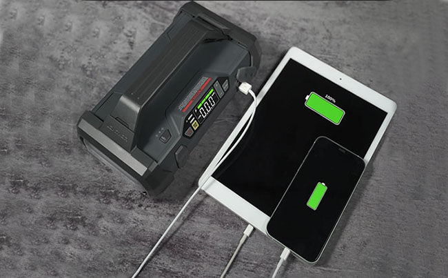 給手機(jī)、無(wú)線耳機(jī)、平板等充電測(cè)試