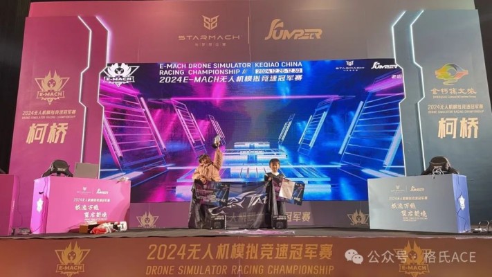 左李可兒、右李明逸